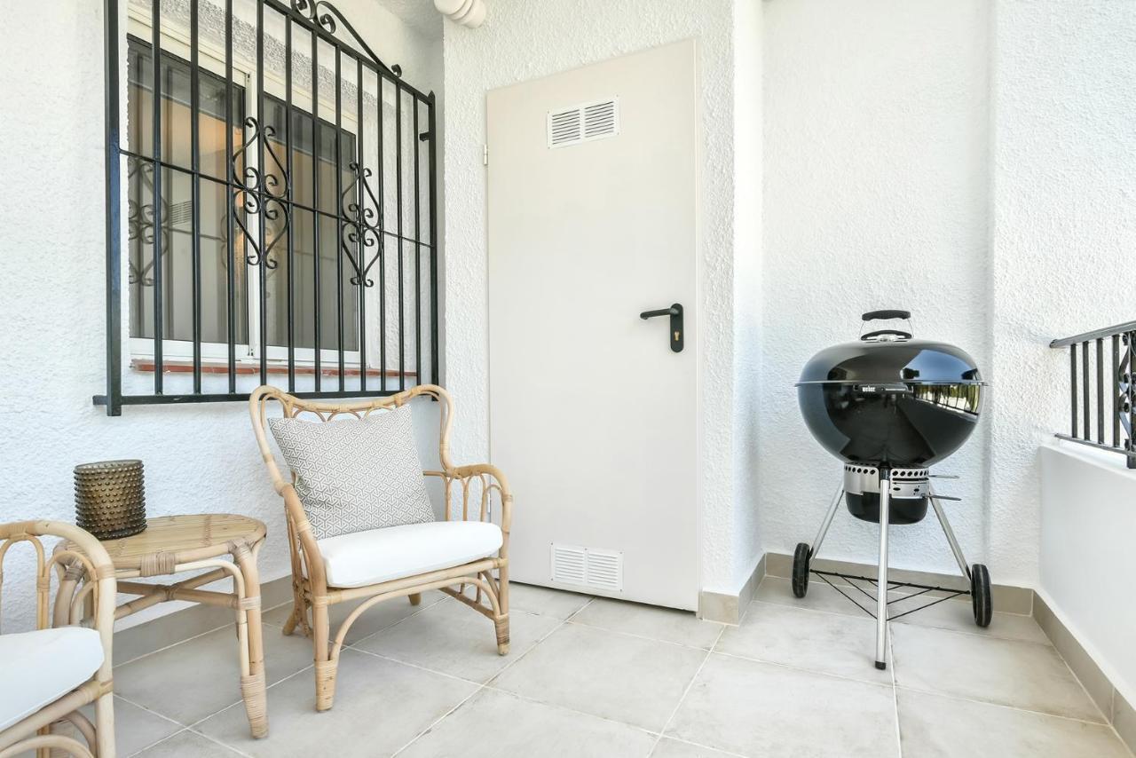 Modern Stylish Bungalow In モライラ エクステリア 写真