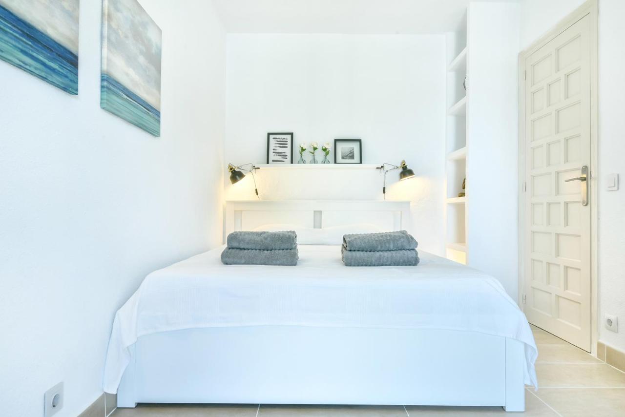 Modern Stylish Bungalow In モライラ エクステリア 写真